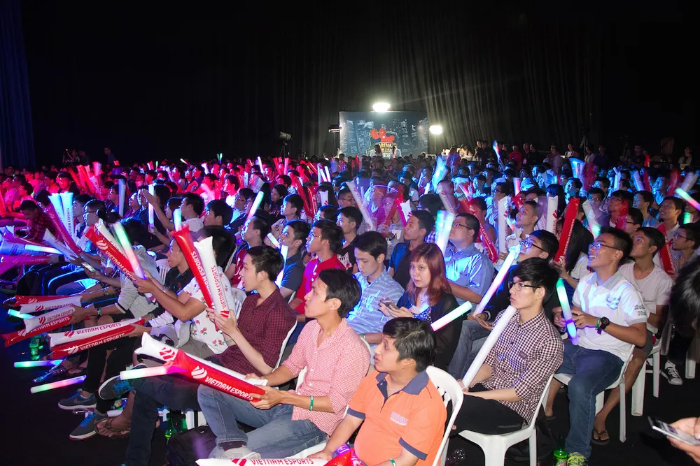 GPL Mùa Hè 2015: Cuồng nhiệt trong ngày khai mạc giải đấu ảnh 2 GPL Mùa Hè 2015: Cuồng nhiệt trong ngày khai mạc giải đấu ảnh 2