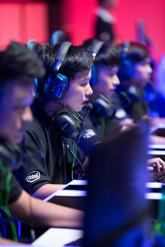 GPL Mùa Hè 2015: Cuồng nhiệt trong ngày khai mạc giải đấu ảnh 5 GPL Mùa Hè 2015: Cuồng nhiệt trong ngày khai mạc giải đấu ảnh 5