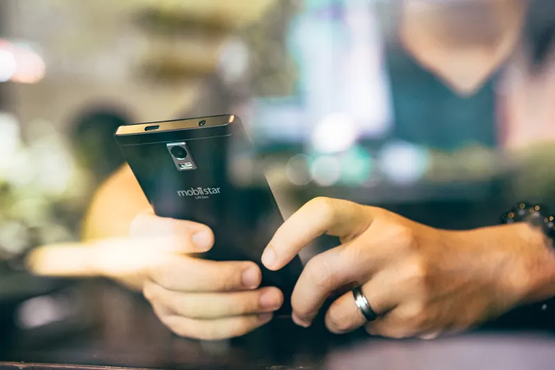 Đổi điện thoại cũ lấy smartphone màn hình lớn ảnh 3