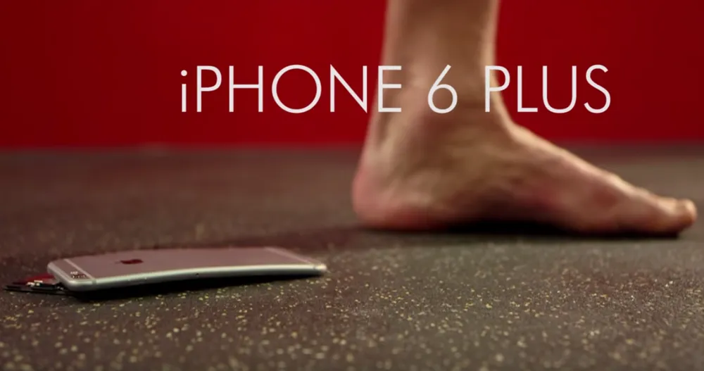 Liệu iPhone 6S có 'sống sót' sau cú đá ngàn cân? ảnh 2