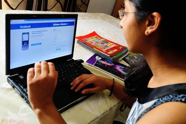 Facebook bắt nhân viên sử dụng Internet 'chậm như rùa' ảnh 2