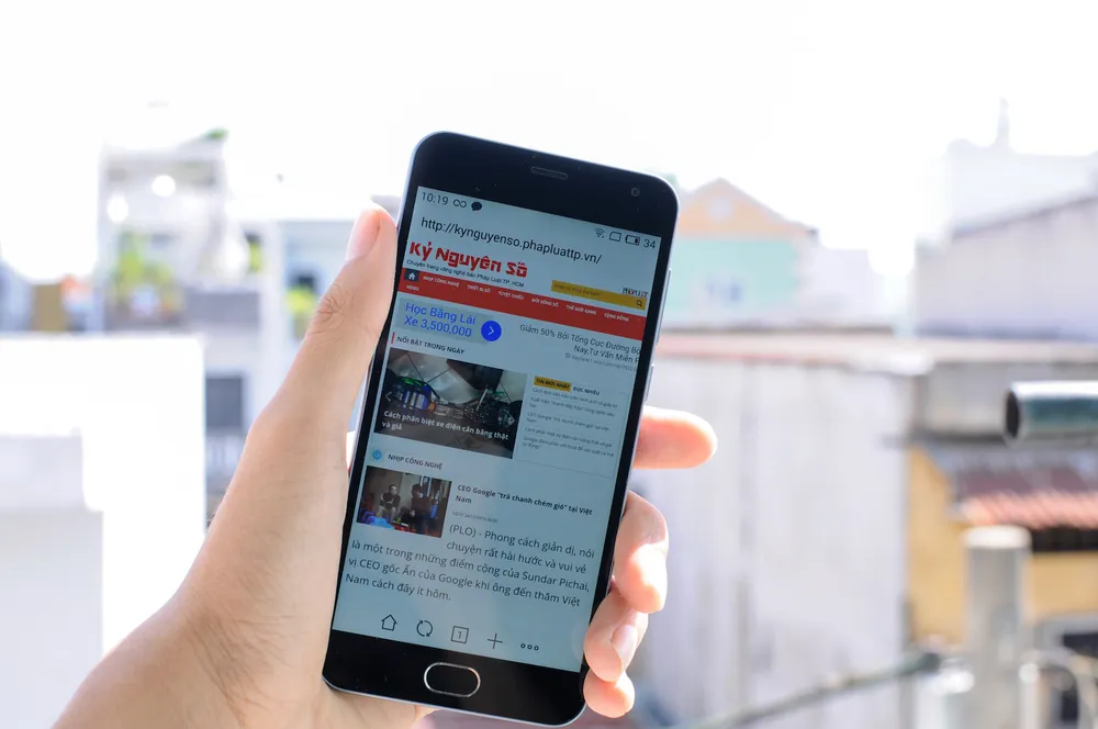 Trên tay chiếc smartphone giá siêu rẻ có hỗ trợ 4G ảnh 5