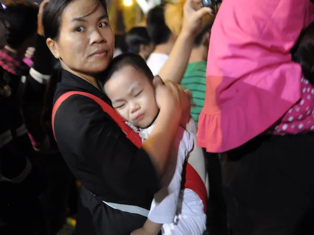 Pháo hoa đêm giao thừa rực sáng một góc trời ảnh 7