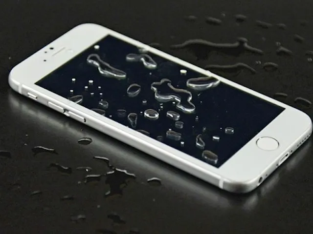iPhone 7 sẽ không bị loạn cảm ứng khi dính nước ảnh 1