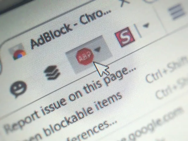 chan-quang-cao-tren-smartphone