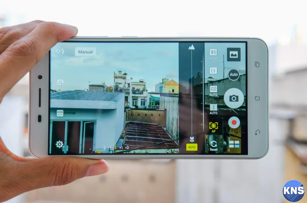 Asus zenfone 3 laser