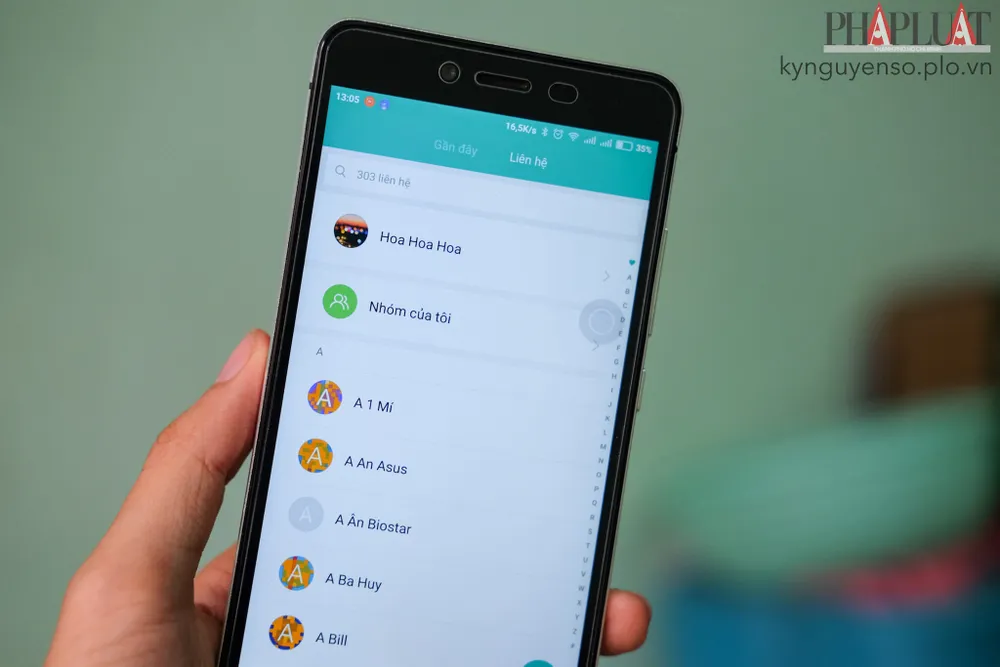 Làm thế nào để xóa bớt các số điện thoại trùng lặp?