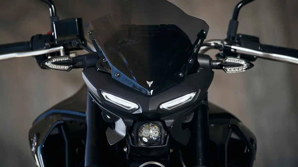 dau-den-yamaha-mt-03