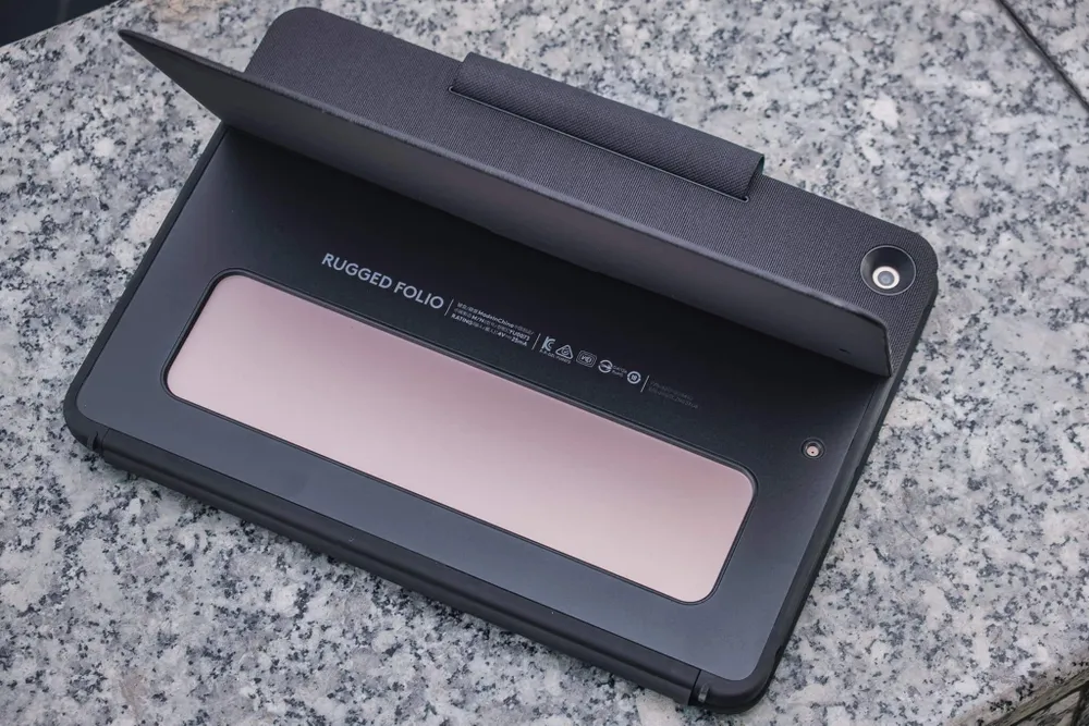 rugged-folio