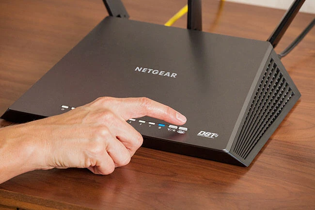 khoi-dong-lai-router