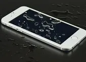 Cần làm gì khi iPhone bị vô nước trong mùa mưa?