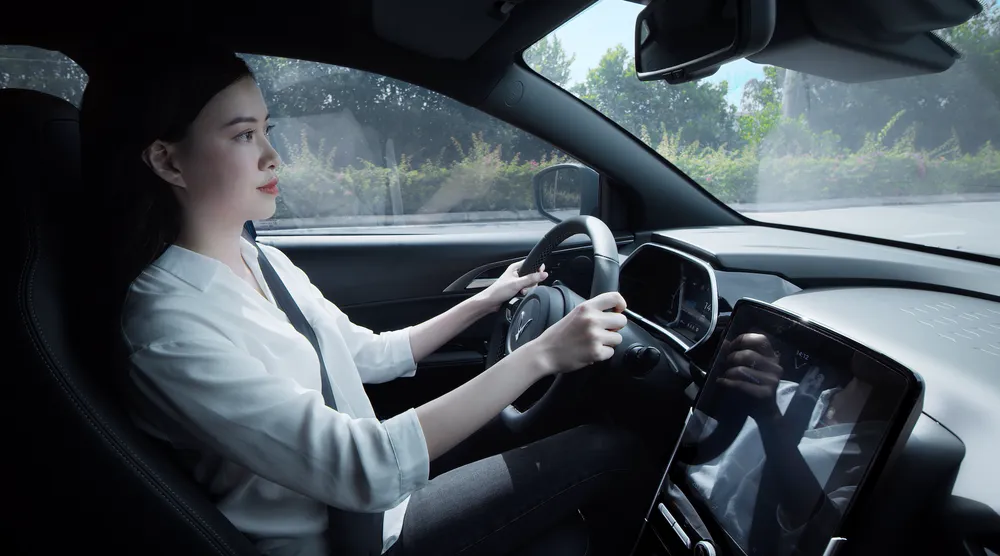 Mẫu ô tô điện VF e34 có ưu điểm gì mà khiến người dùng mê mẩn? ảnh 4