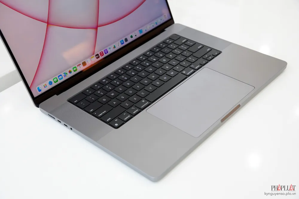 macbook-pro-16-inch