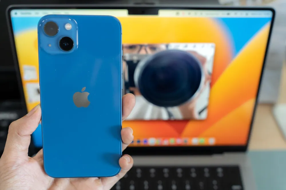 su-dung-iphone-lam-webcam Sử dụng iPhone làm webcam khi mở FaceTime, Zoom... Ảnh: MINH HOÀNG