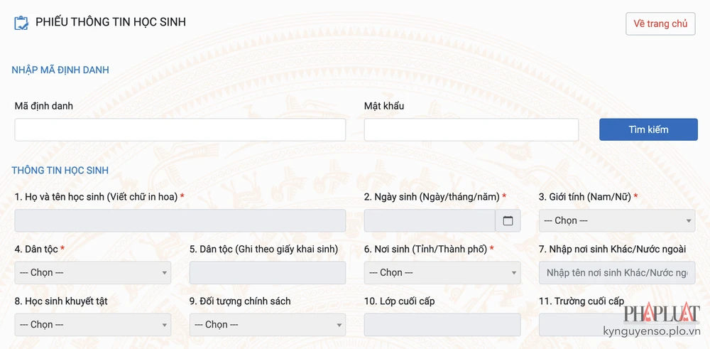 Kiểm tra lại thông tin và bổ sung thêm các dữ liệu còn thiếu. Ảnh: MINH HOÀNG