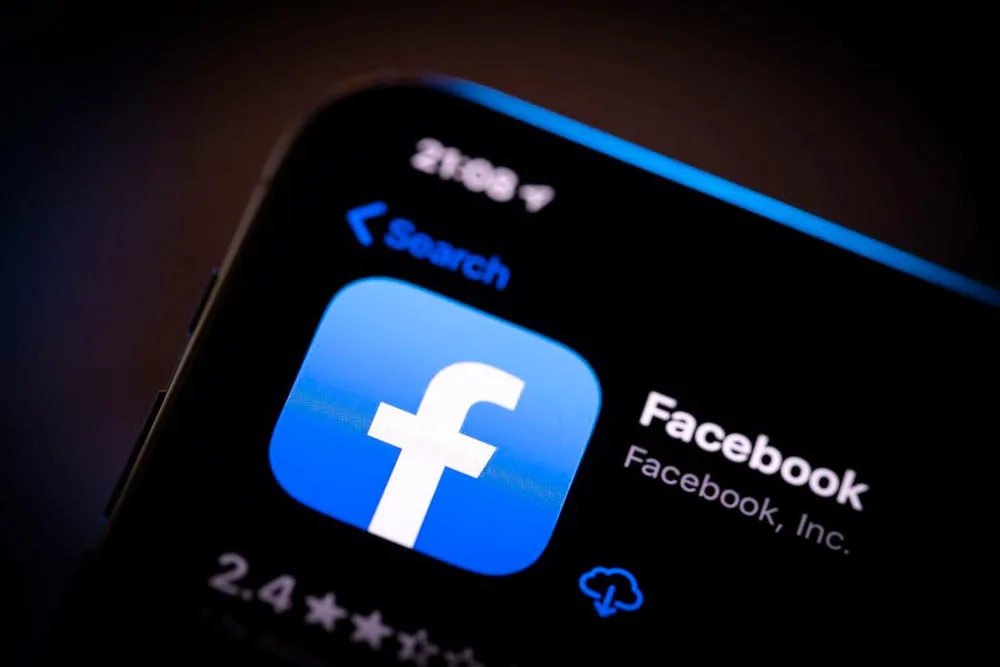 facebook-rot-hang-tren-app-store