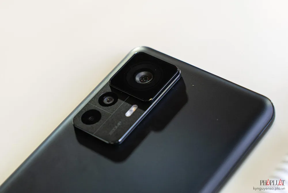Camera 200 MP trên Xiaomi 12T Pro. Ảnh: TIỂU MINH