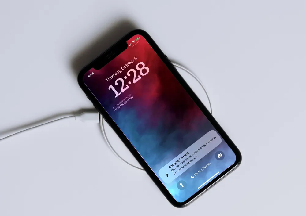 charging-on-hold-ios-16