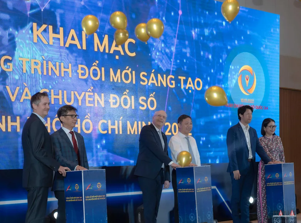 Khai mạc Tuần lễ Đổi mới sáng tạo và Chuyển đổi số TP.HCM 2022. Ảnh: TIỂU MINH