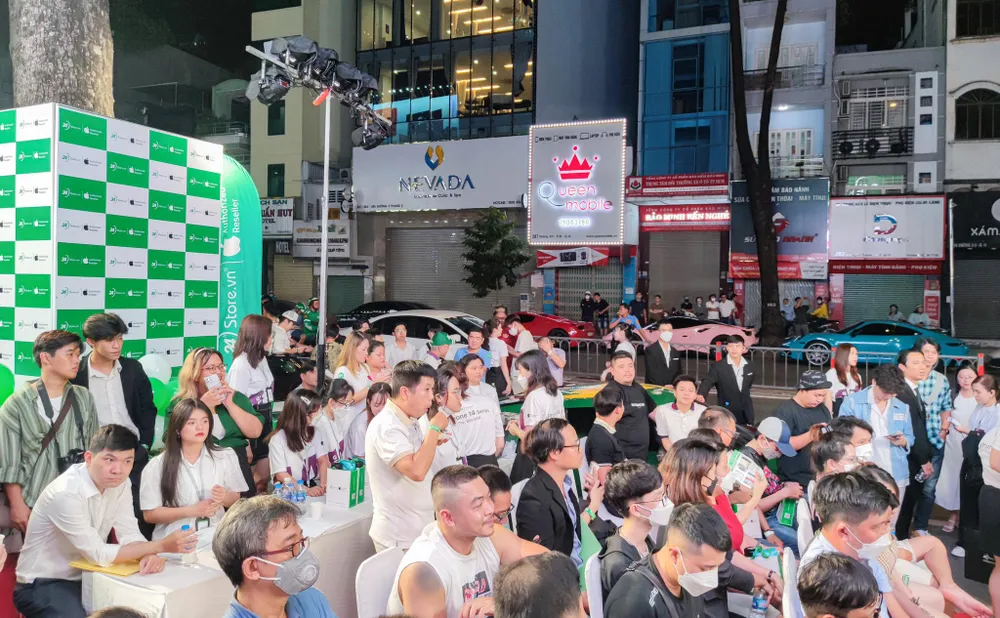 mo-ban-iphone-14-series