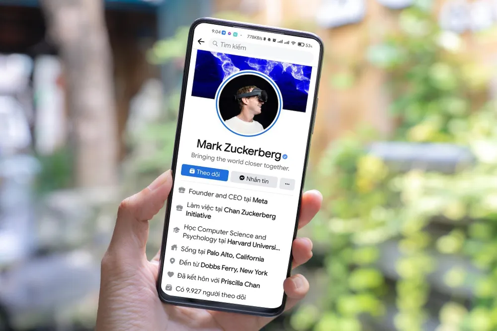 Facebook gặp sự cố vào đầu tháng 10-2022 khiến nhiều người bị mất lượng follow, kể cả Mark Zuckerberg. Ảnh: TIỂU MINH