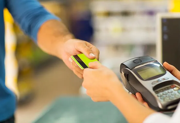 thanh toán qua máy pos