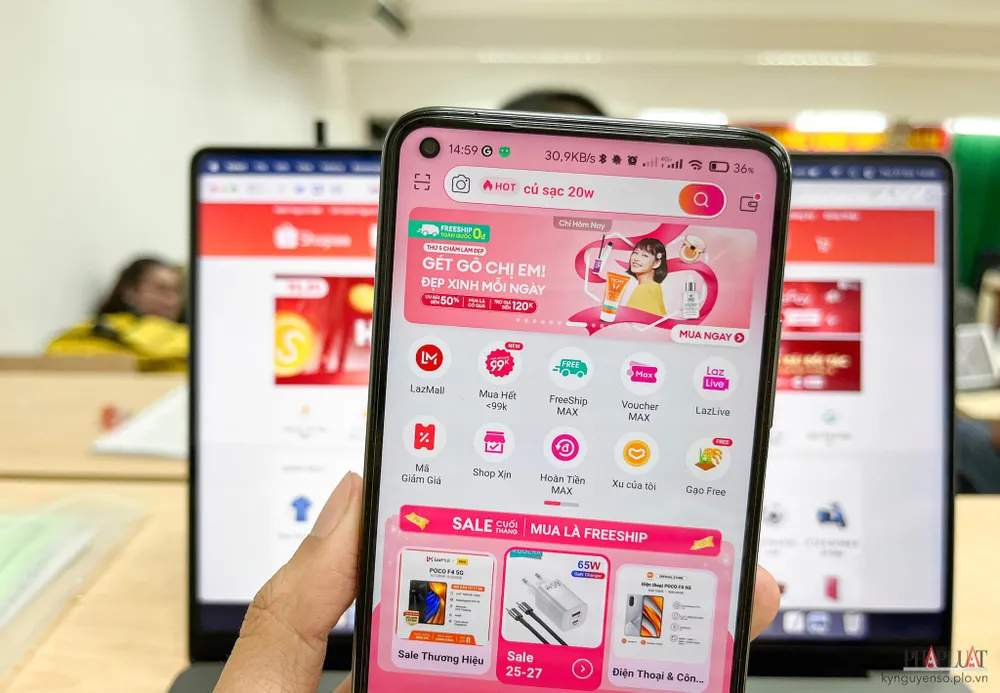 Thương mại điện tử tại Việt Nam có tốc độ tăng trưởng cao nhất khu vực Đông Nam Á. Ảnh: TIỂU MINH 