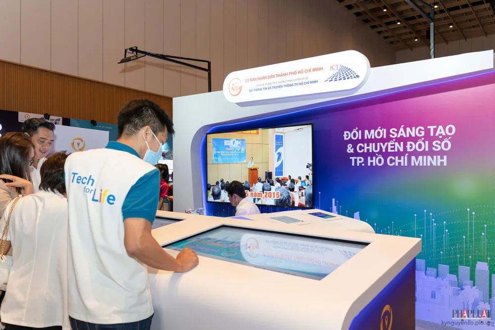 doi-moi-sang-tao-va-chuyen-doi-so Sự kiện Đổi mới sáng tạo và Chuyển đổi số tại TP.HCM 2022. Ảnh: TIỂU MINH