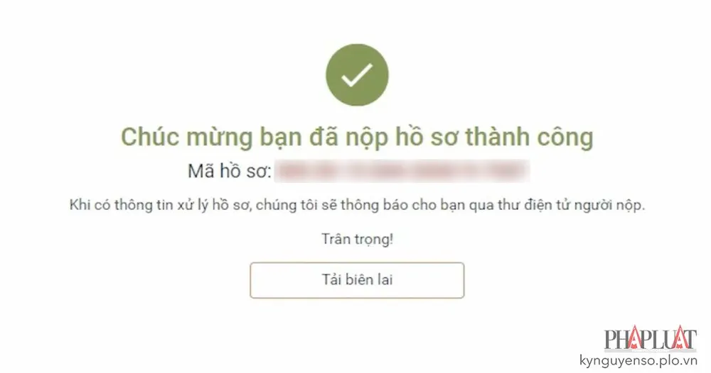 nop-ho-so-yeu-cau-doi-giay-phep-lai-xe Nộp hồ sơ yêu cầu đổi giấy phép lái xe thành công. Ảnh: MINH HOÀNG