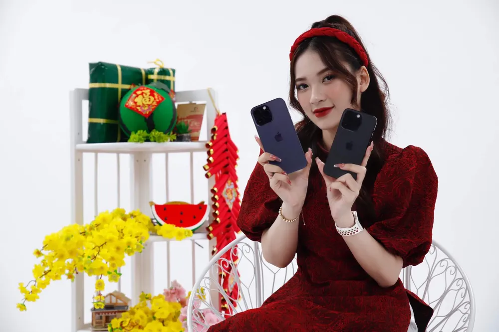iphone-14-pro-max-giam-gia-cuoi-nam iPhone 14 Pro Max VN/A chỉ còn từ 29,99 triệu đồng.