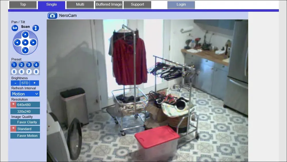 Bảng điều khiển của camera Linksys WVC80N.