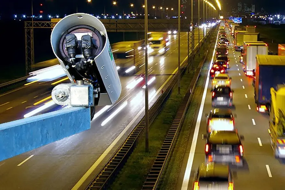 camera giao thông có thể đo được độ ồn của phương tiện