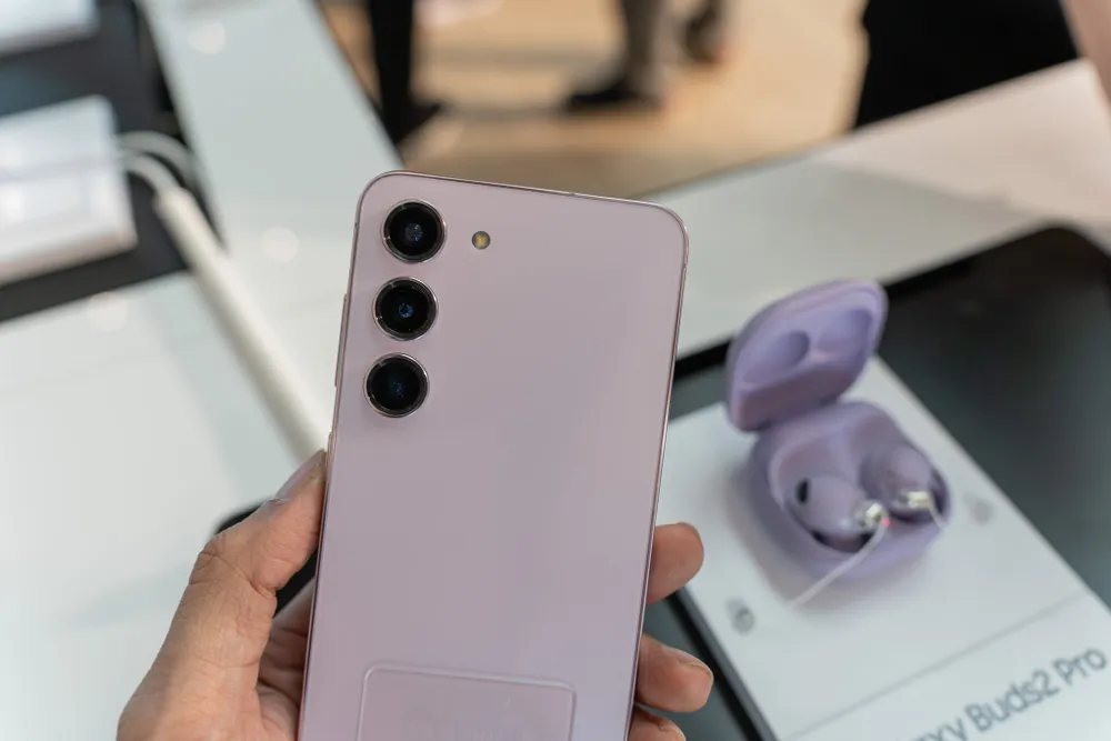 Camera trên S23 series khiến nhiều người ngạc nhiên. Ảnh: TIỂU MINH