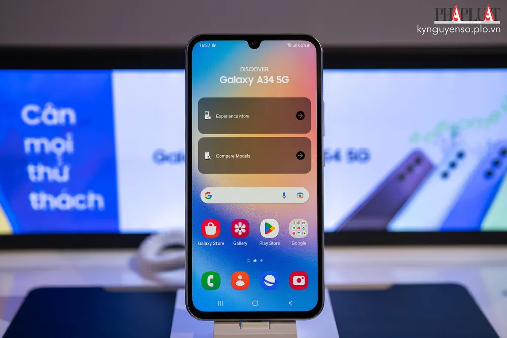 Điện thoại Samsung được hỗ trợ cập nhật 4 phiên bản Android và 5 năm cập nhật bảo mật. Ảnh: TIỂU MINH
