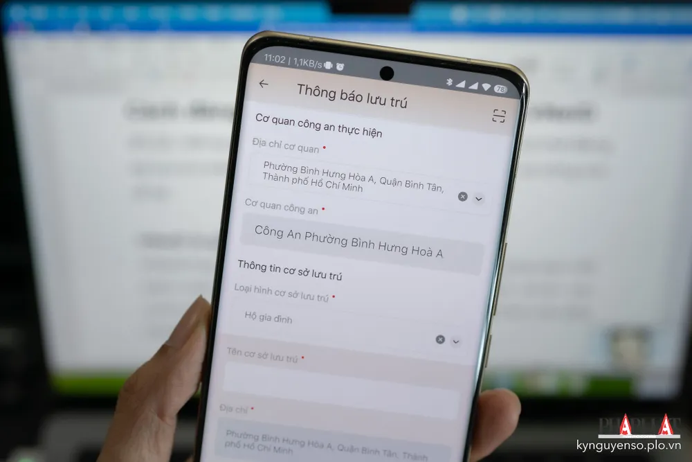 Đăng ký lưu trú để tránh bị phạt. Ảnh: MINH HOÀNG