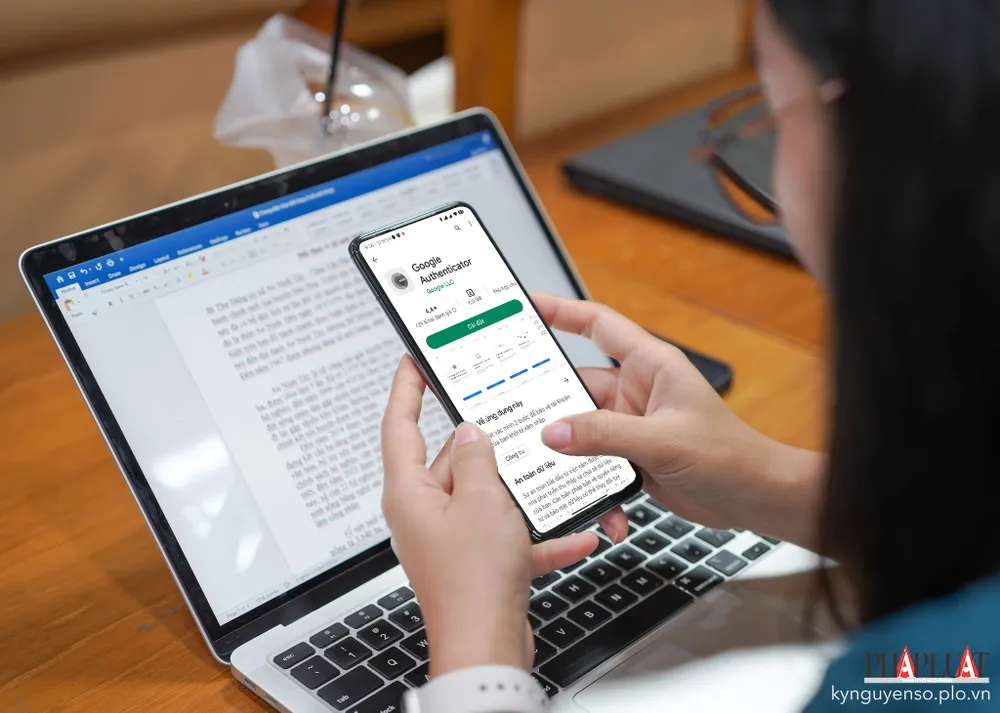 Google Authenticator vừa được bổ sung tính năng đồng bộ hóa. Ảnh: TIỂU MINH