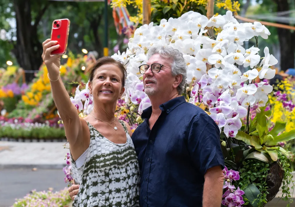 Festival Hoa lan 2023 thu hút nhiều du khách trong và ngoài nước. Ảnh: TIỂU MINH