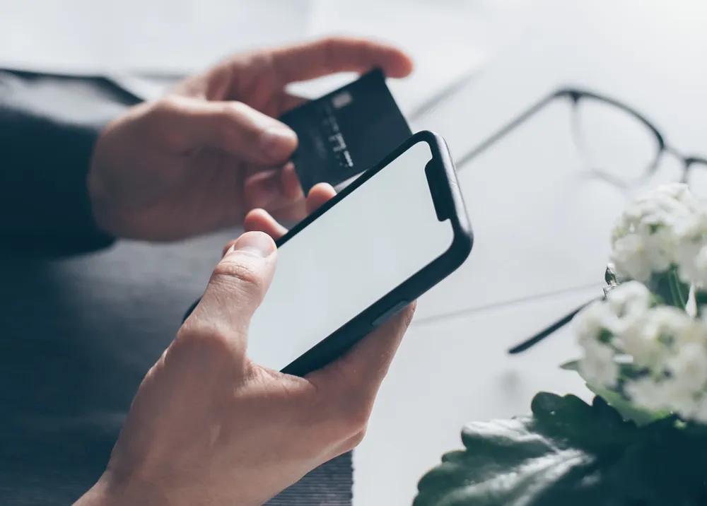 lừa đảo trúng thưởng