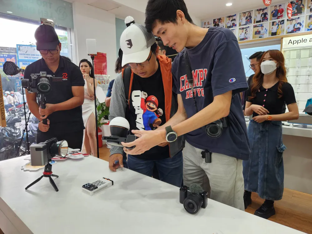 thiet-bi-chieu-sang-di-dong-zhiyun-Fiveray-M40 thiết bị chiếu sáng di động