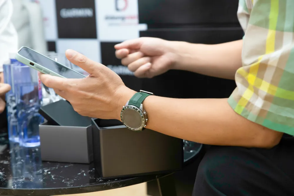 dong-ho-thong-minh-danh-cho-golfer đồng hồ garmin dành cho golfer