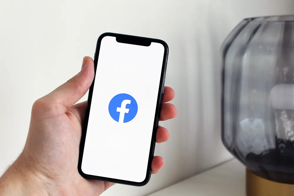 Facebook hiện có hơn 3 tỷ người dùng hàng tháng. Ảnh: Pexels