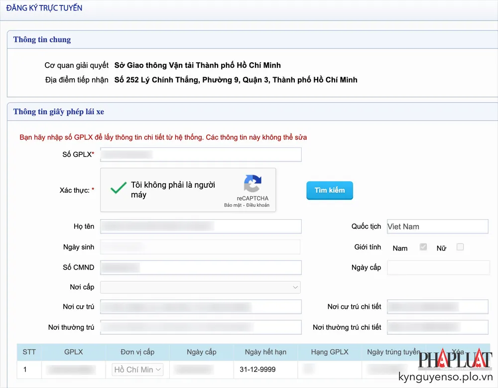 Tra cứu thông tin GPLX. Ảnh: MINH HOÀNG