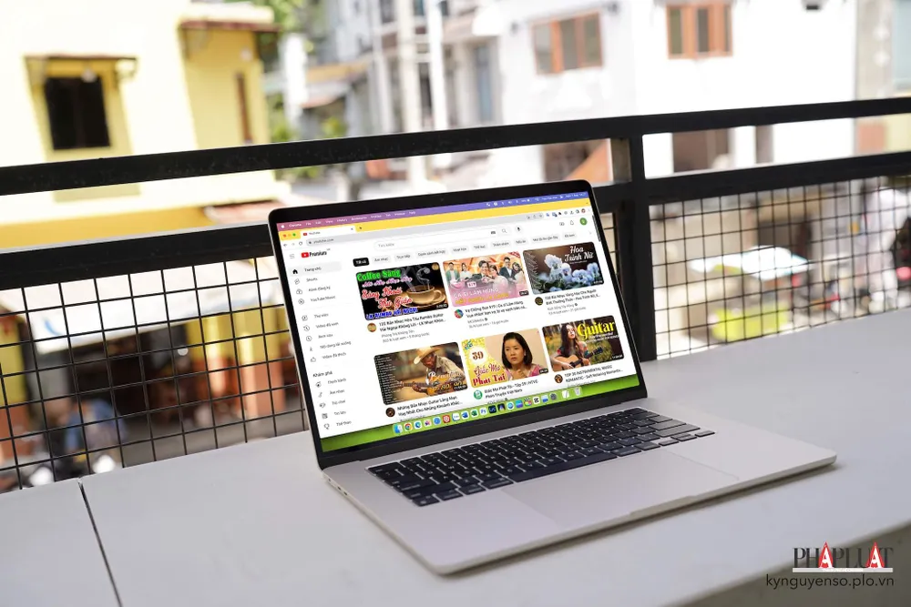 Sử dụng YouTube Premium với giá chỉ từ 49.000 đồng/tháng (gói dành cho sinh viên). Ảnh: TIỂU MINH