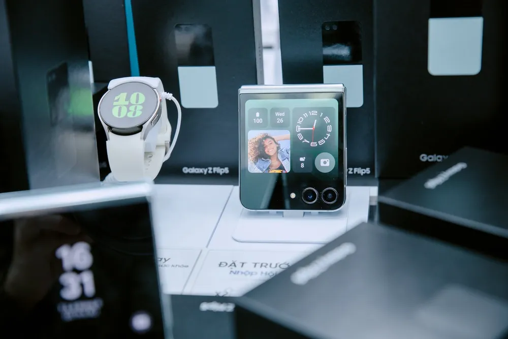 samsung-galaxy-z-flip-5 samsung galaxy z flip 5