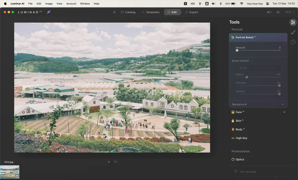 Phần mềm chỉnh sửa hình ảnh thông minh Luminar AI. Ảnh: TIỂU MINH