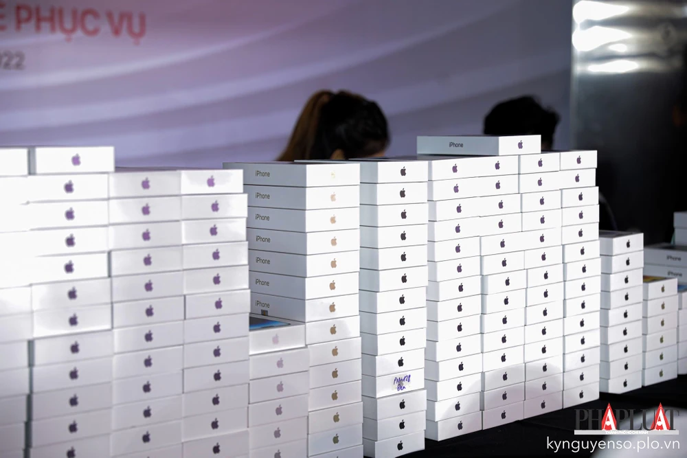 iPhone 15 sẽ giao hàng sớm vào ngày 29-9. Ảnh: TIỂU MINH iPhone 15 sẽ giao hàng sớm vào ngày 29-9. Ảnh: TIỂU MINH