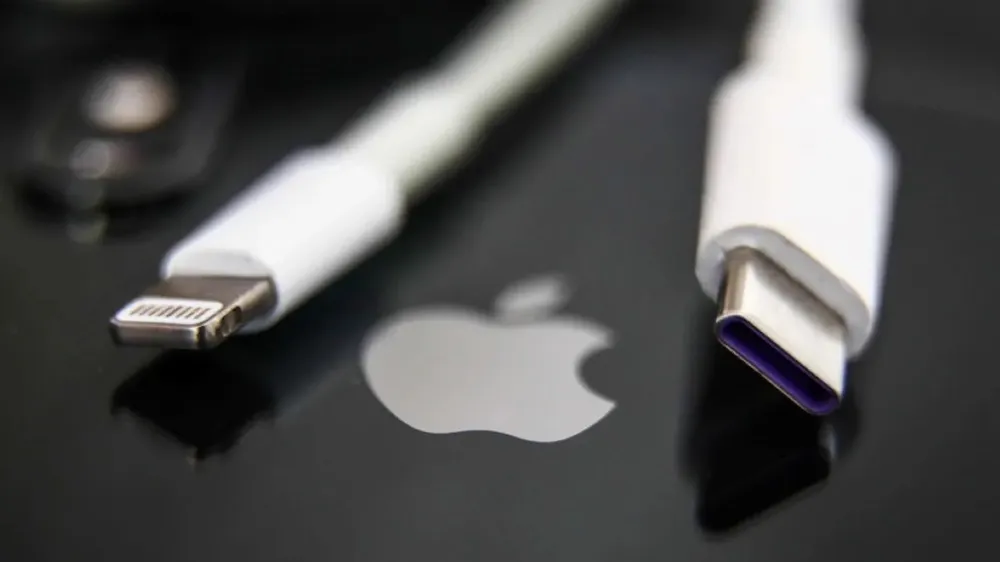 Apple đã thay thế cổng Lightning bằng USB-C từ iPhone 15. Ảnh minh họa Apple đã thay thế cổng Lightning bằng USB-C từ iPhone 15. Ảnh minh họa
