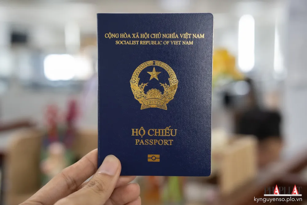 Cách làm hộ chiếu online cho người dưới 14 tuổi. Ảnh: MINH HOÀNG Cách làm hộ chiếu online cho người dưới 14 tuổi. Ảnh: MINH HOÀNG
