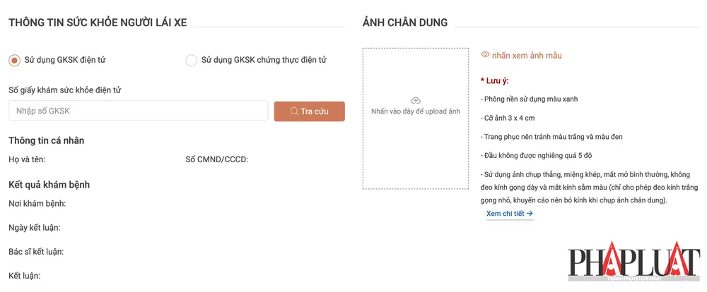 Tải ảnh chân dung và giấy khám sức khỏe tương ứng. Ảnh: MINH HOÀNG