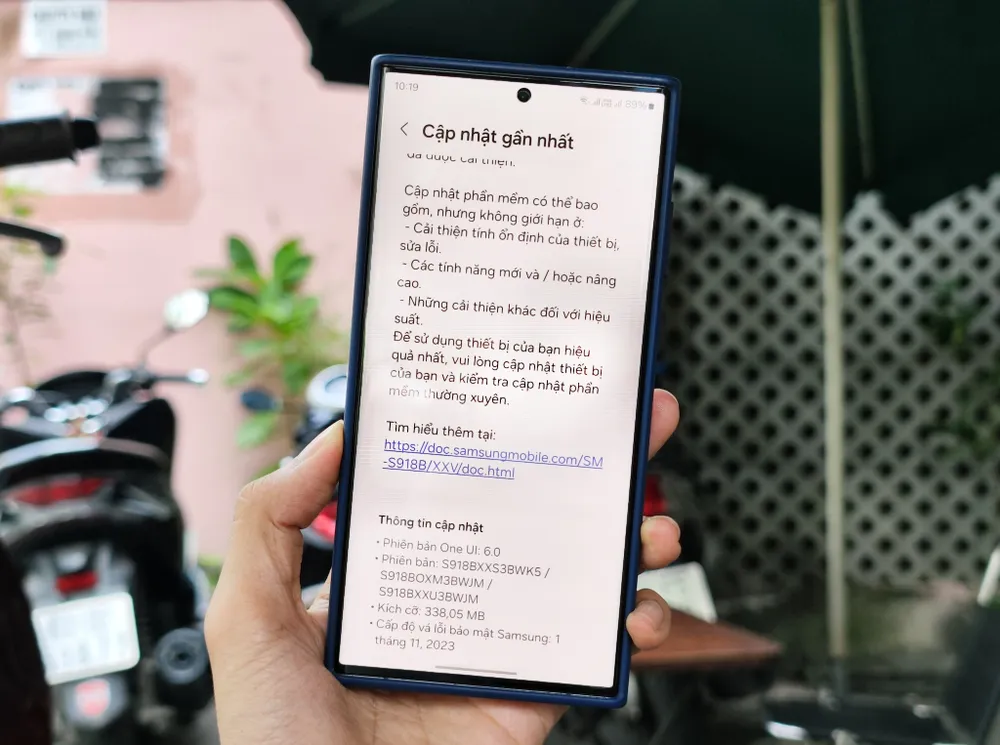 Hầu hết các mẫu điện thoại Samsung sẽ được cập nhật Android 14. Ảnh: TIỂU MINH